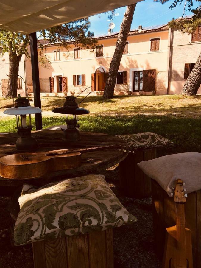Villa Brettino- Pesaro Mare E Cultura - Intera Struttura Con Piscina Fano Buitenkant foto