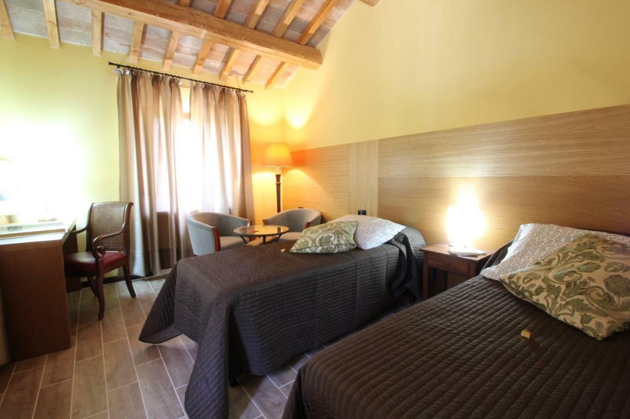 Villa Brettino- Pesaro Mare E Cultura - Intera Struttura Con Piscina Fano Buitenkant foto